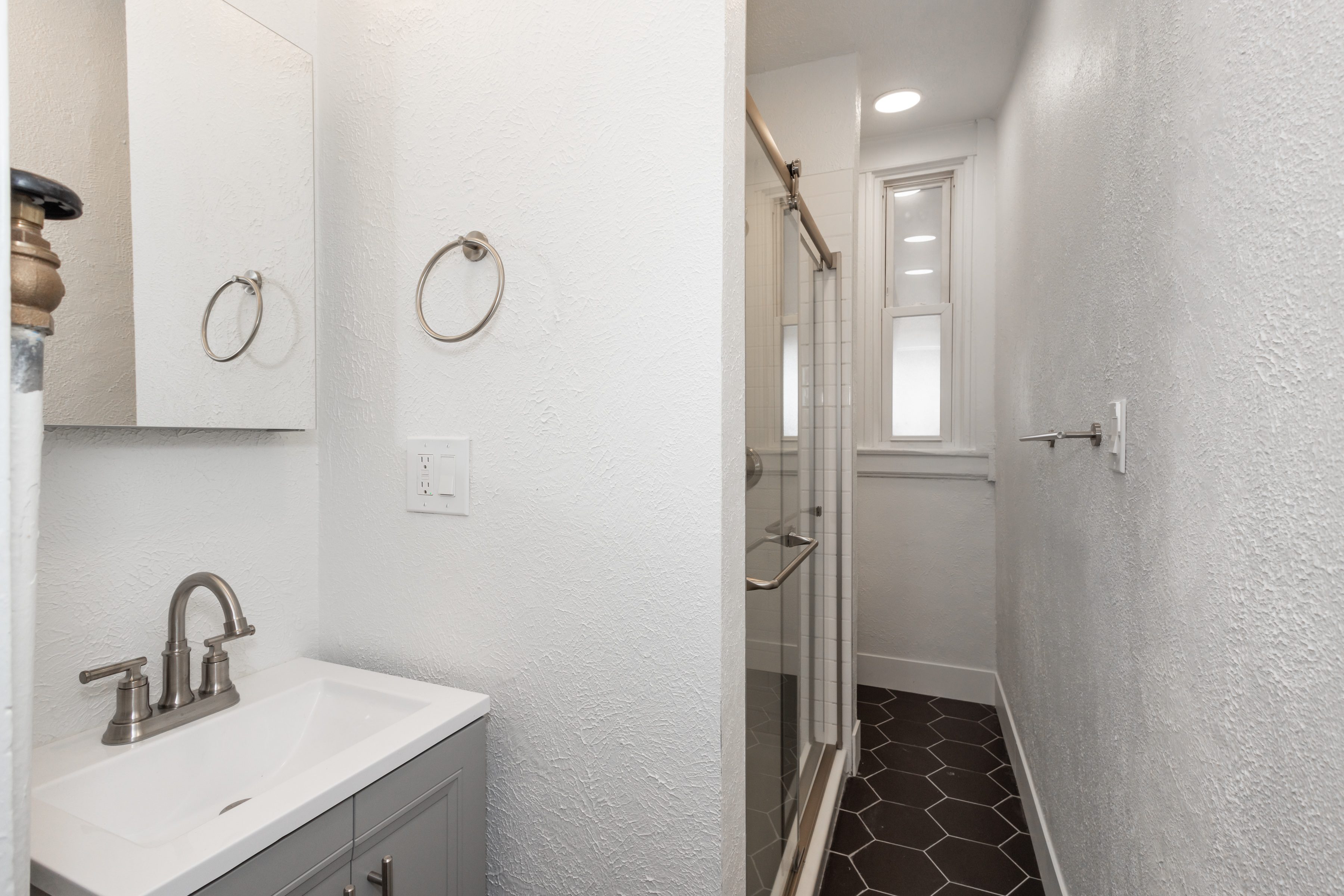 The Valerie 1224-32 E 13th Ave., Denver, CO 80218 Cap Hill - Leasing by Cross Street
